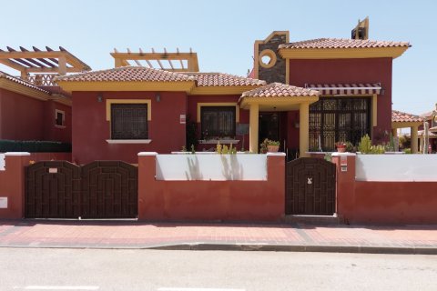 Villa en venta Algorfa, Alicante, España 3 dormitorios, 229 m2 No. 125178 - foto 1