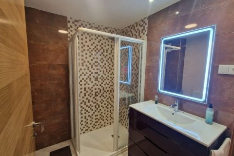 Apartment for sale Torrevieja, Alicante, Spain 3 bedrooms, 98 sq.m. No. 125453 - photo 9