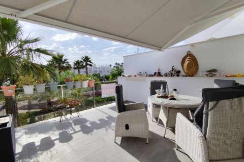 Продажа квартиры Вистабелья, Аликанте, Испания 2 спальни, 75м2 №125452 - фото 14