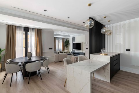 Wohnung zum Verkauf Madrid, Spanien 2 Schlafzimmer, 148 m2 Nr. 122768 - Foto 11