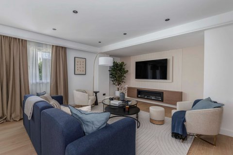 Apartment for sale Madrid, Spain 3 bedrooms, 186 sq.m. No. 122772 - photo 3