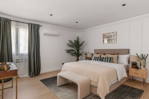 Apartment for sale Madrid, Spain 3 bedrooms, 186 sq.m. No. 122772 - photo 17
