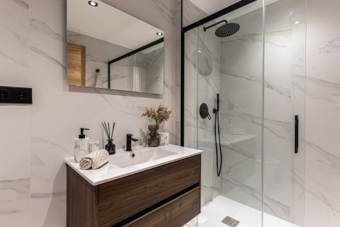 Apartment for sale Madrid, Spain 3 bedrooms, 186 sq.m. No. 122772 - photo 22