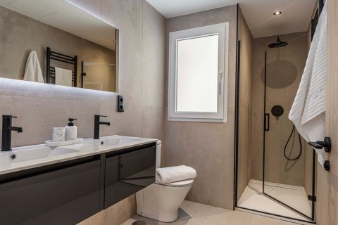 Продажа квартиры в Мадрид, Испания 2 спальни, 118м2 №122769 - фото 30