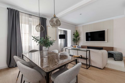 Продажа квартиры в Мадрид, Испания 2 спальни, 118м2 №122769 - фото 11