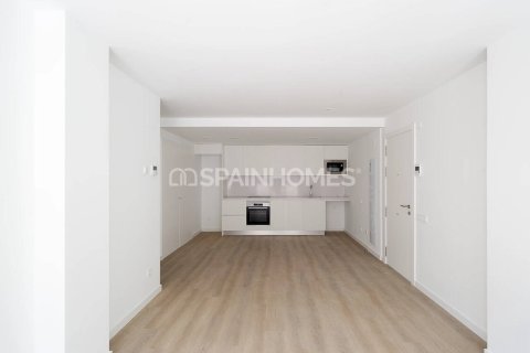 Apartment for sale in Terrassa, Barcelona, Spain 4 bedrooms, 94 sq.m. No. 120818 - photo 11
