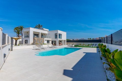 Villa for sale La Veleta, Alicante, Spain 5 bedrooms, 200 sq.m. No. 125037 - photo 2
