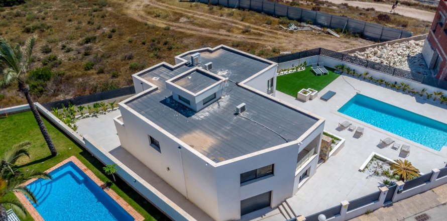 Villa La Veleta, Alicante, Spain 5 bedrooms, 200 sq.m. No. 125037