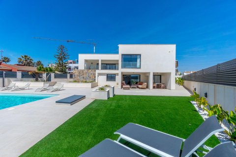 Villa for sale La Veleta, Alicante, Spain 5 bedrooms, 200 sq.m. No. 125033 - photo 25