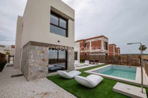 Villa en venta Algorfa, Alicante, España 3 dormitorios, 131 m2 No. 121461 - foto 1