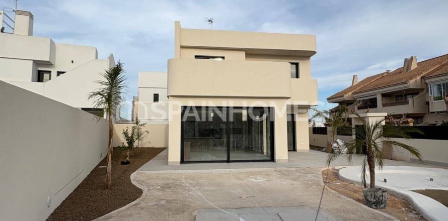Villa in San Pedro del Pinatar, Murcia, Spain 3 bedrooms, 121 sq.m. No. 121460