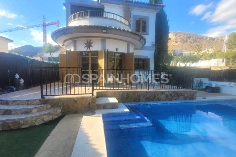 Villa till salu Finestrat, Alicante, Spanien 3 sovrum, 180 kvm. Nr. 121463 - foto 2