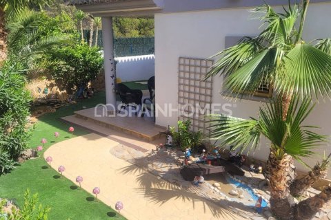 Villa till salu Finestrat, Alicante, Spanien 3 sovrum, 180 kvm. Nr. 121463 - foto 11