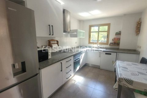 Villa till salu Finestrat, Alicante, Spanien 3 sovrum, 180 kvm. Nr. 121463 - foto 28
