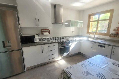 Villa till salu Finestrat, Alicante, Spanien 3 sovrum, 180 kvm. Nr. 121463 - foto 25