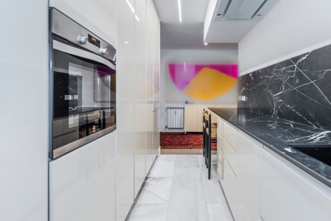 Продажа квартиры в Мадрид, Испания 3 спальни, 106м2 №121807 - фото 26