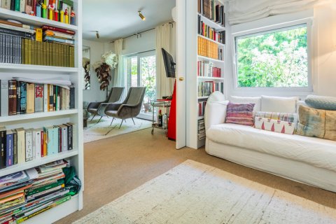 Продажа квартиры в Мадрид, Испания 3 спальни, 106м2 №121807 - фото 10