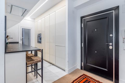 Продажа квартиры в Мадрид, Испания 3 спальни, 106м2 №121807 - фото 23