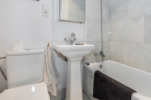 Продажа квартиры в Мадрид, Испания 3 спальни, 106м2 №121807 - фото 22