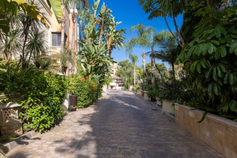 Apartament Marbella, Malaga, Hiszpania 3 sypialnie, 559 mkw. nr 124700 – zdjęcie 18