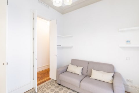 Аренда квартиры в Мадрид, Испания 5 спален, 300м2 №124697 - фото 17