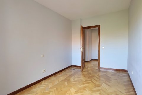 Продажа квартиры в Мадрид, Испания 4 спальни, 141м2 №120063 - фото 24