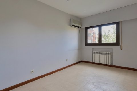 Продажа квартиры в Мадрид, Испания 4 спальни, 141м2 №120063 - фото 19