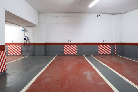 Продажа квартиры в Мадрид, Испания 4 спальни, 141м2 №120063 - фото 27