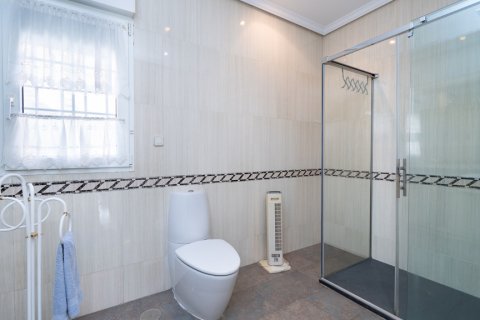 Huvila myytävänä Madrid, Espanja, 5 makuuhuonetta, 290 m2 No. 120406 - kuva 20