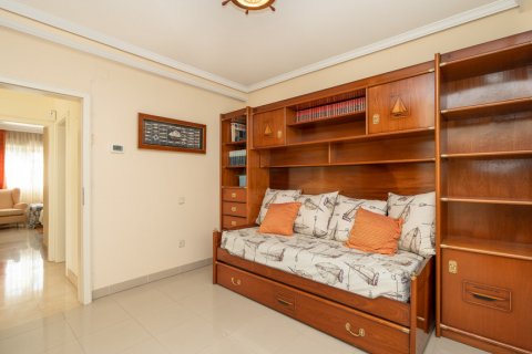 Huvila myytävänä Madrid, Espanja, 5 makuuhuonetta, 290 m2 No. 120406 - kuva 22