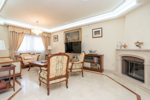 Huvila myytävänä Madrid, Espanja, 5 makuuhuonetta, 290 m2 No. 120406 - kuva 2