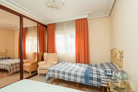 Huvila myytävänä Madrid, Espanja, 5 makuuhuonetta, 290 m2 No. 120406 - kuva 25