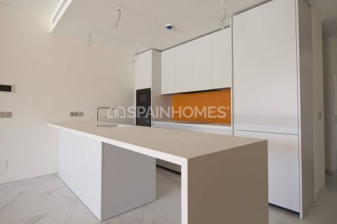 Apartamento en venta Fuengirola, Málaga, España 2 dormitorios, 88 m2 No. 131228 - foto 13