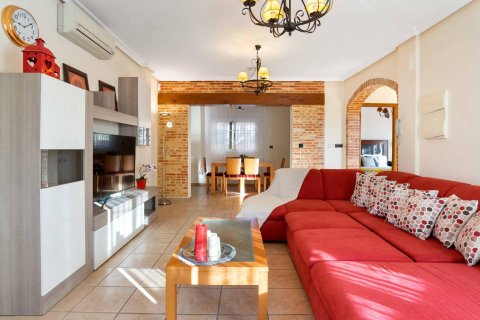 Casa adosada en venta La Florida, Alicante, España 5 dormitorios, 161 m2 No. 125736 - foto 1