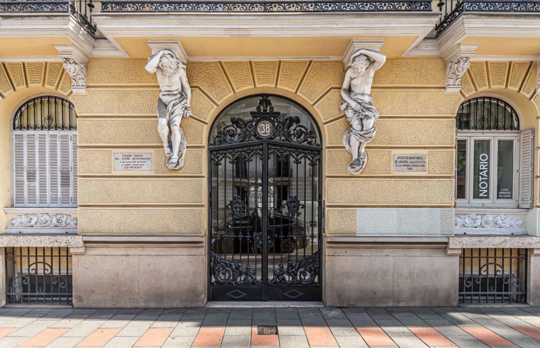 Huoneisto Madrid, Espanja 4 makuuhuonetta, 357 m2 No. 122749