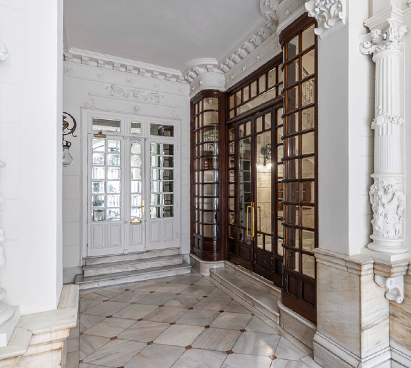 Huoneisto Madrid, Espanja 4 makuuhuonetta, 357 m2 No. 122749