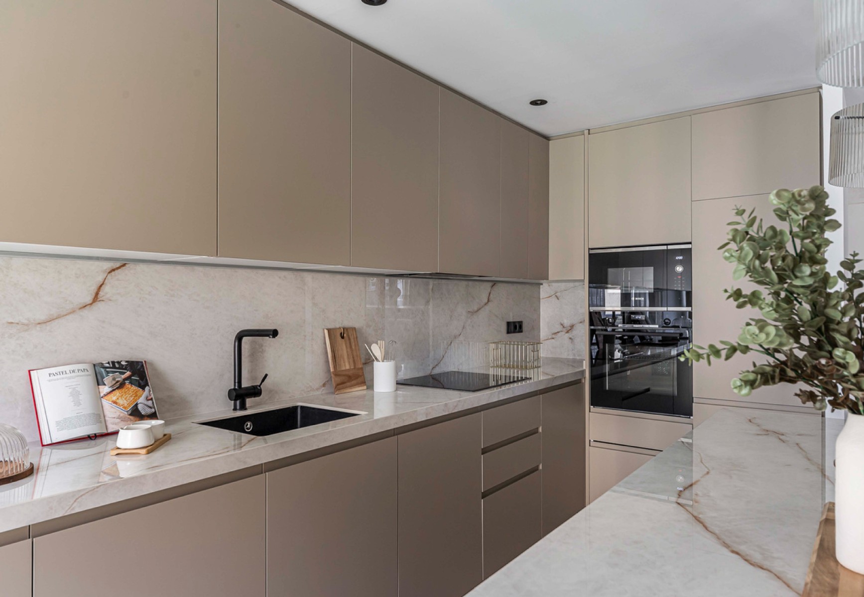Apartament w Madrid, Hiszpania 3 sypialnie, 176 mkw. nr 122747