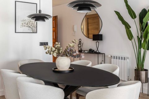 Продажа квартиры в Мадрид, Испания 3 спальни, 176м2 №122747 - фото 10