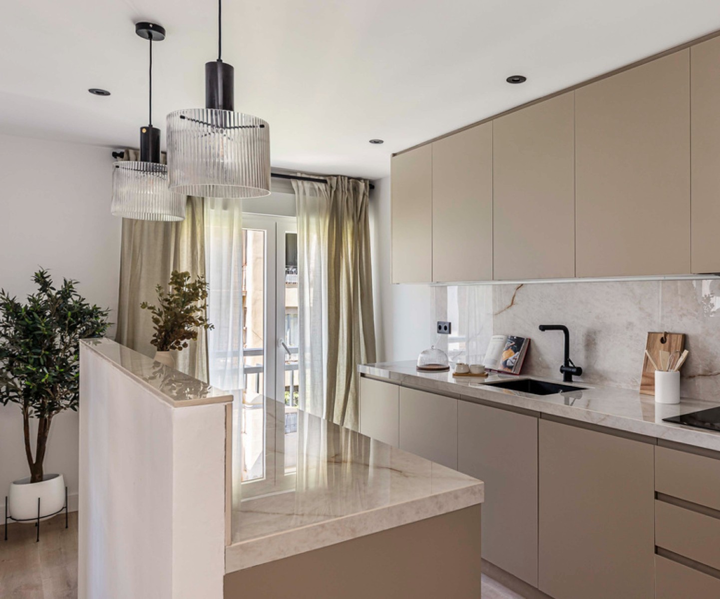 Apartament w Madrid, Hiszpania 3 sypialnie, 176 mkw. nr 122747