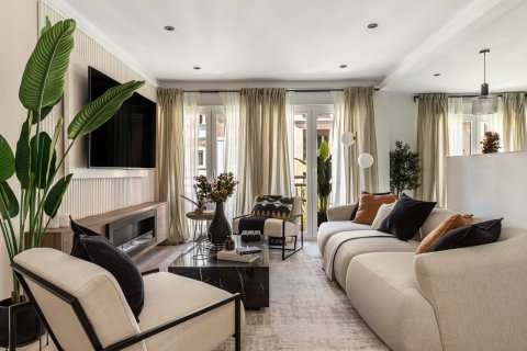 Продажа квартиры в Мадрид, Испания 3 спальни, 176м2 №122747 - фото 3