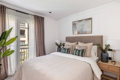 Продажа квартиры в Мадрид, Испания 3 спальни, 176м2 №122747 - фото 15