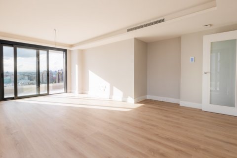 Продажа пентхауса в Мадрид, Испания 3 спальни, 280м2 №120306 - фото 8