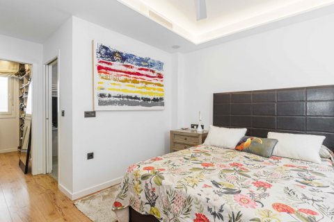 Продажа квартиры Севилья, Испания 3 спальни, 241м2 №120419 - фото 22