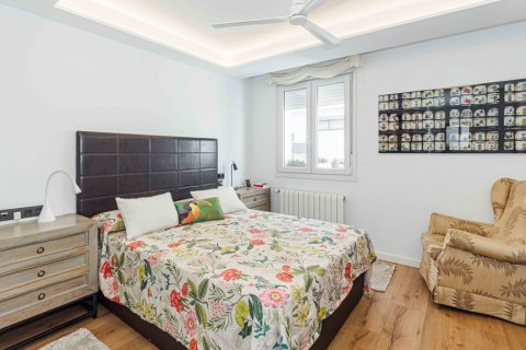 Продажа квартиры Севилья, Испания 3 спальни, 241м2 №120419 - фото 21
