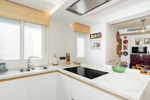 Продажа квартиры Севилья, Испания 3 спальни, 241м2 №120419 - фото 6
