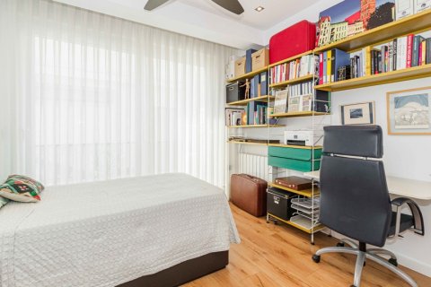 Продажа квартиры Севилья, Испания 3 спальни, 241м2 №120419 - фото 15