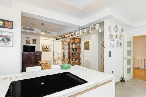Продажа квартиры Севилья, Испания 3 спальни, 241м2 №120419 - фото 7
