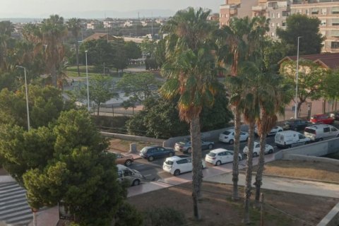 Wohnung zum Verkauf Torrevieja, Alicante, Spanien 2 Schlafzimmer, 70 m2 Nr. 128886 - Foto 4