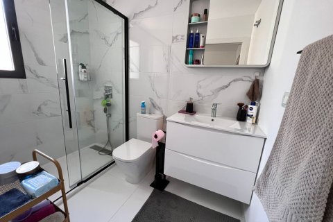 Apartment for sale San Miguel de Salinas, Alicante, Spain 2 bedrooms, 70 sq.m. No. 129346 - photo 9