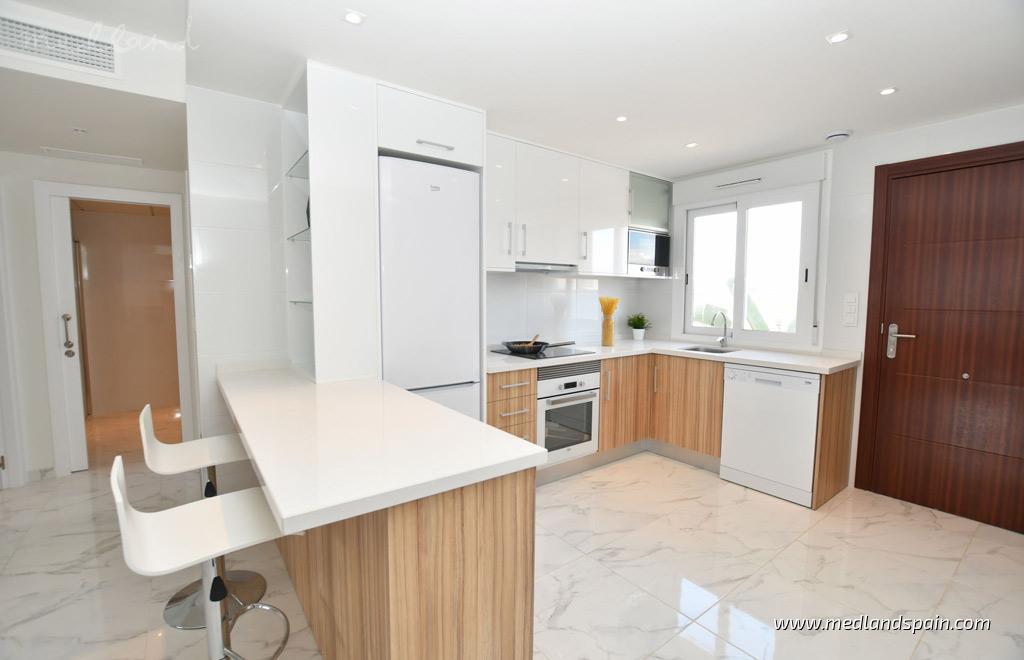 Apartment à San Miguel de Salinas, Alicante, Espagne 3 chambres, 75 m2 No. 130489